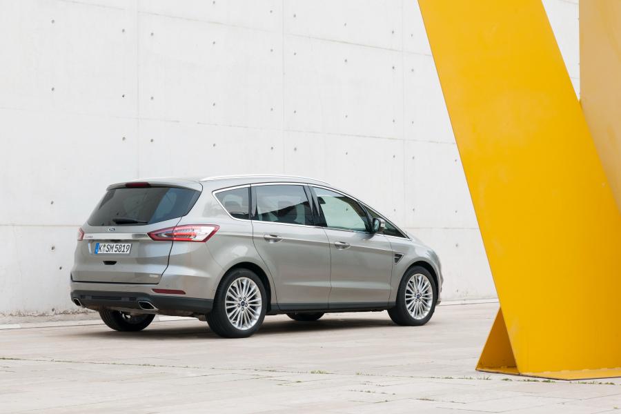  Ford S-Max 2015 года  (фото 11 из 30)